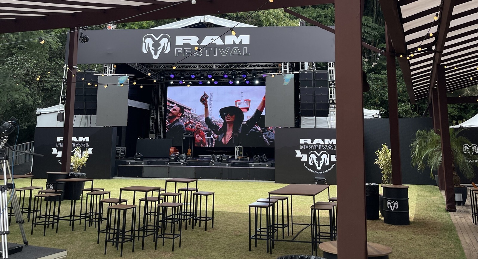 Estrutura DOMO EVENTOS montada em evento